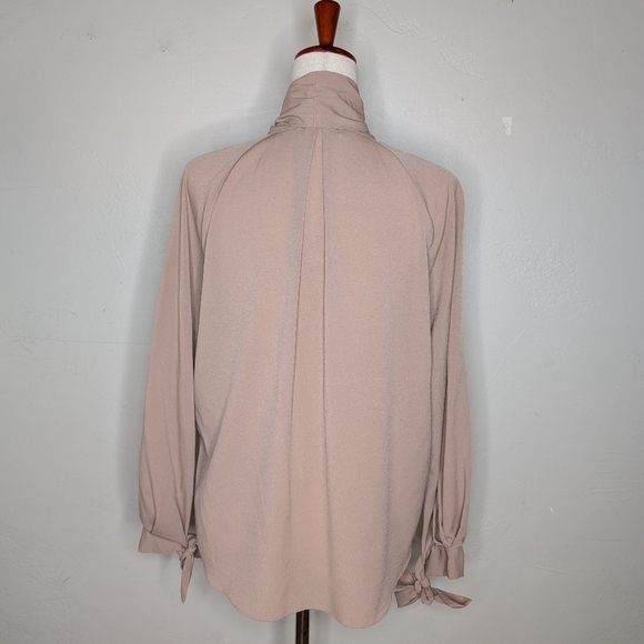Obando x RTR Beige Wrap Neck Top Size 6 - Picture 5 of 7